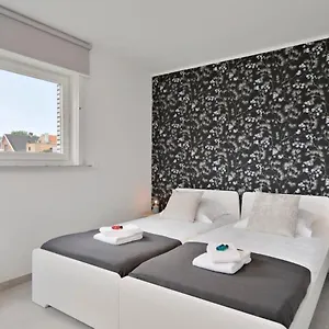 Huswell - Spacious With Garden Near The & Sea Ferienhaus Middelkerke